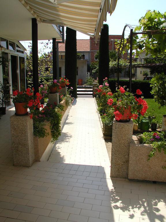Rooms Vila Mautner Vodice Exterior photo